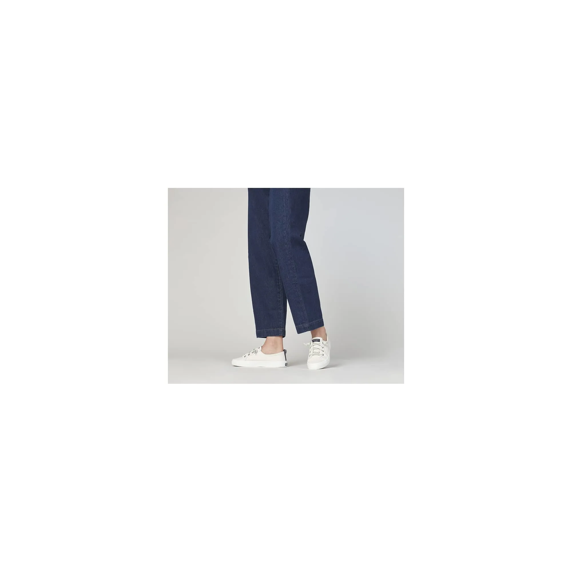 Crest Vibe Sneaker - Women